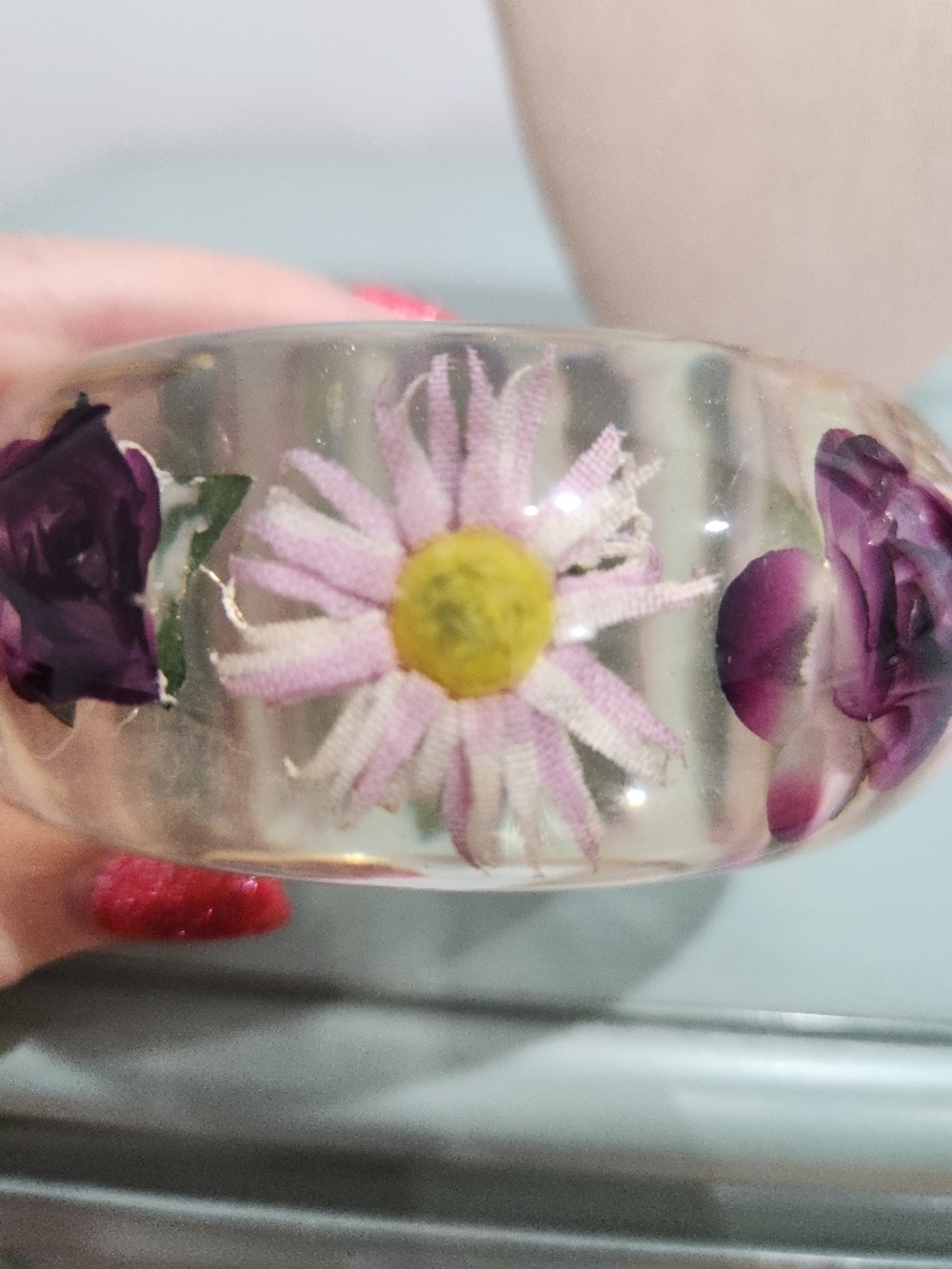 New Lucite Acrylic Clear Bangle Bracelet with Purple and Pink Flowers - Picture 4 of 4